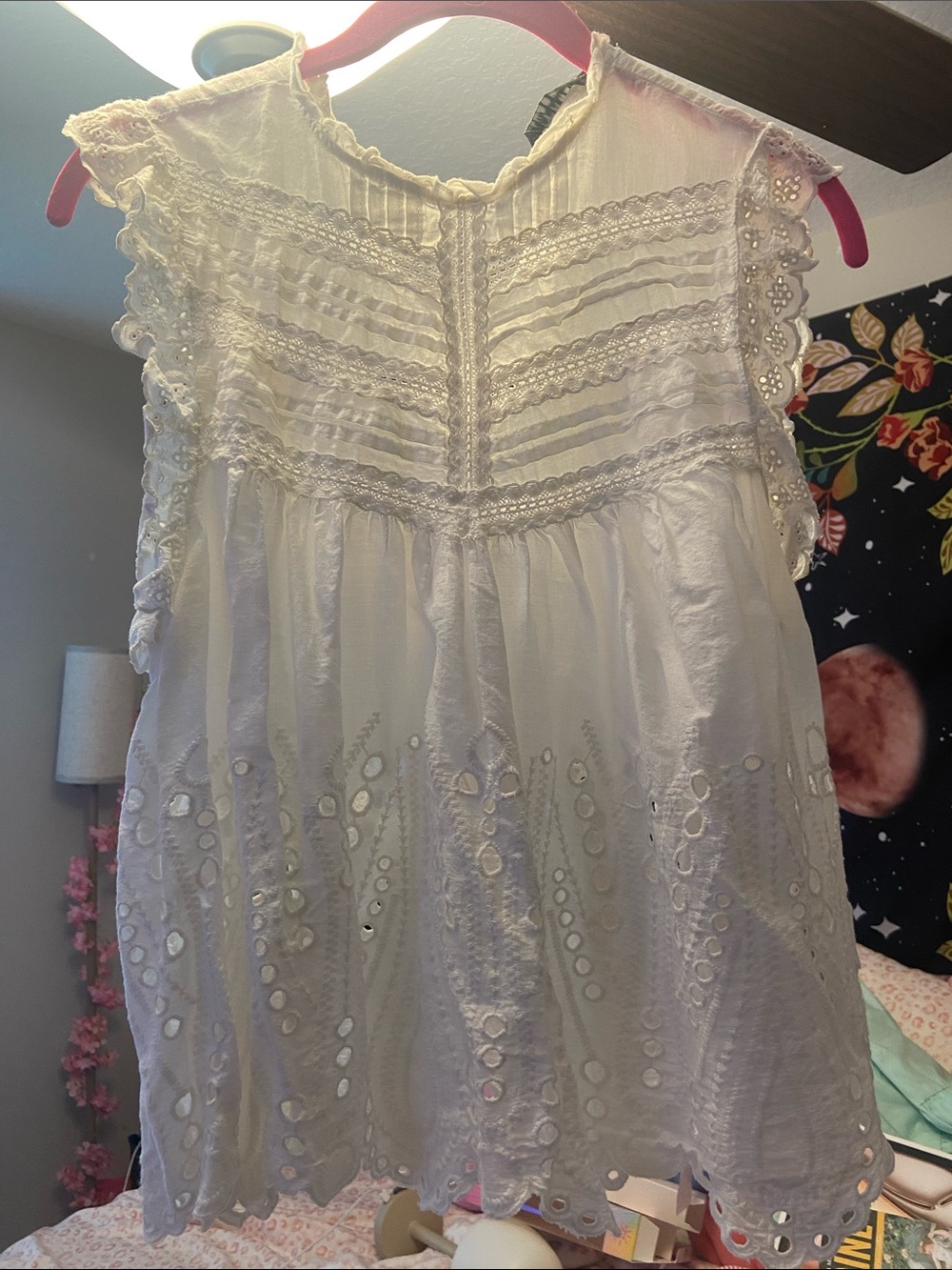 Zara white eyelet top medium 🌼